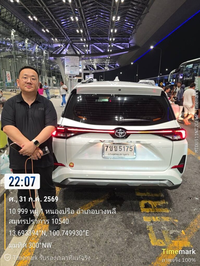 เช่ารถ 7 ที่นั่งและเช่ารถครอบครัว Veloz ที่สนามบินสุวรรณภูมิ รับส่งฟรี