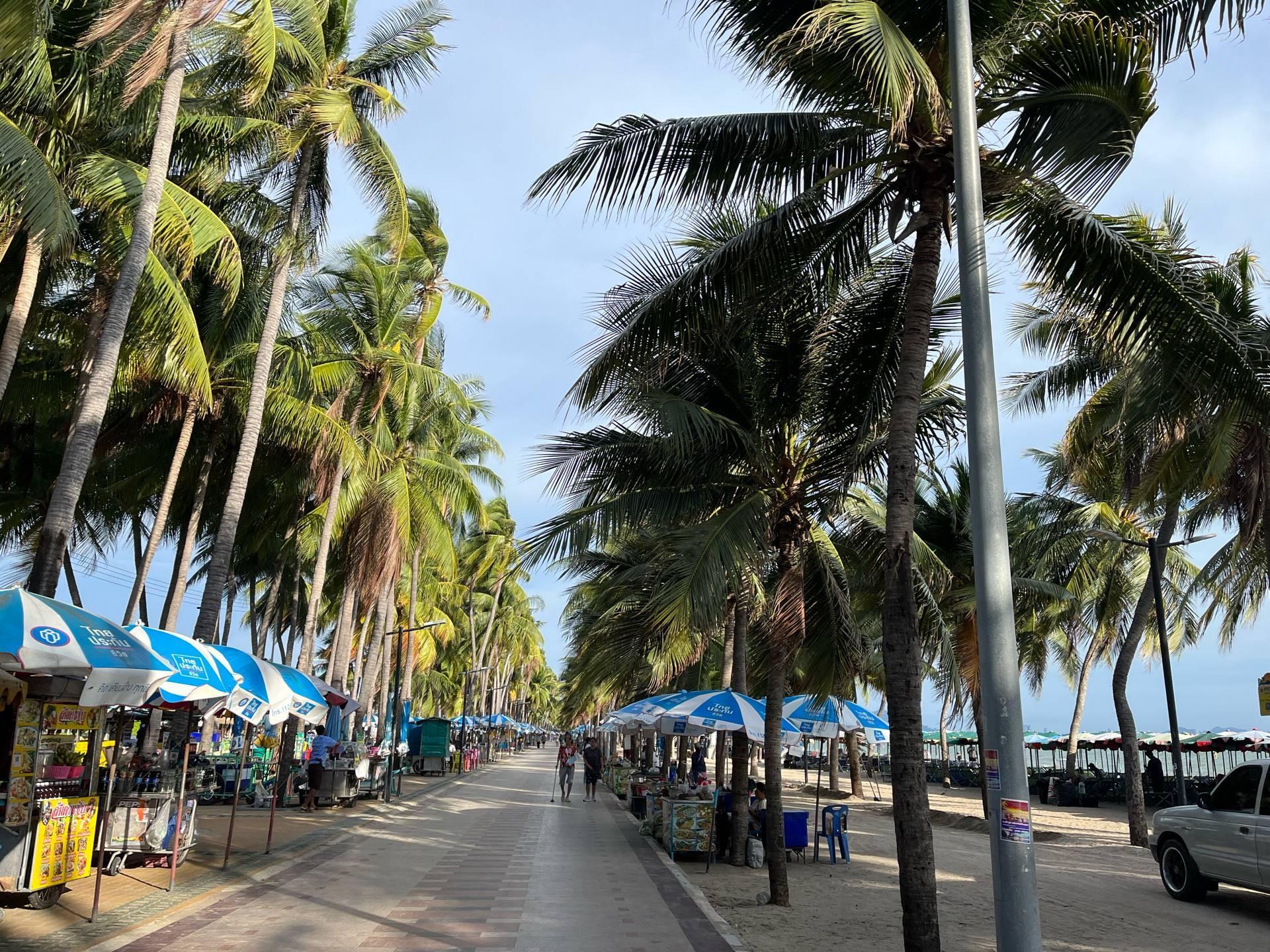 หาดบางแสน